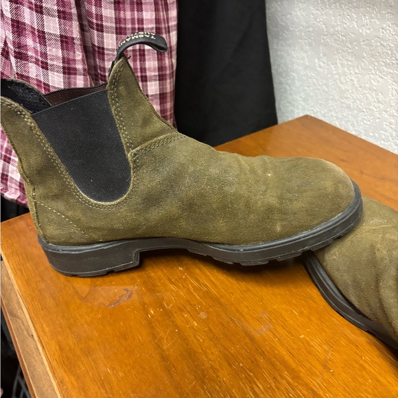 Blundstone Olive Green Chelsea Boots - Picture 6 of 7